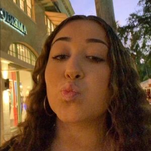 Meet your Posher, Yasmin